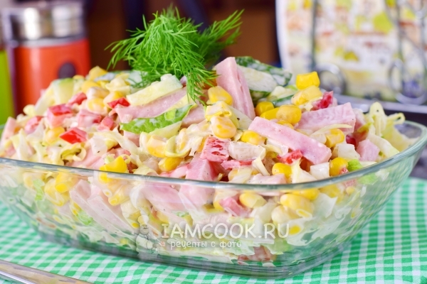 Салат с пекинской капустой и ветчиной